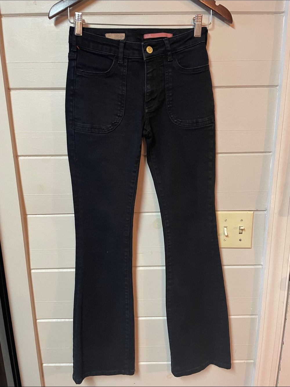 Pilcro The Icon Low Rise Black Jeans Size 24.